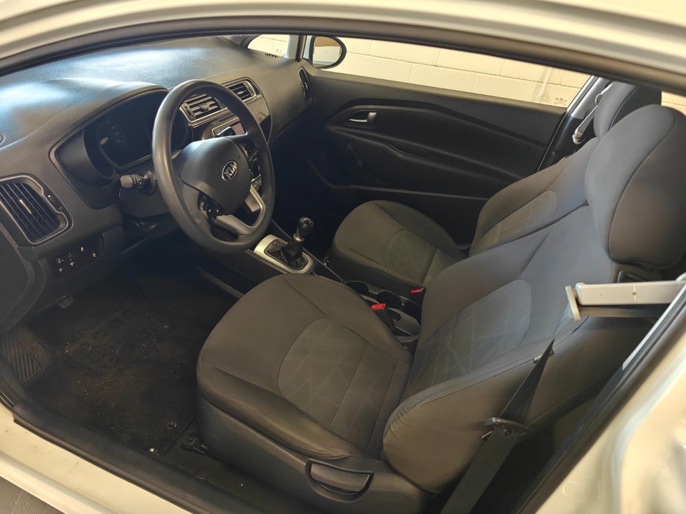 Kia Rio 1,2 CVVT Base 3d