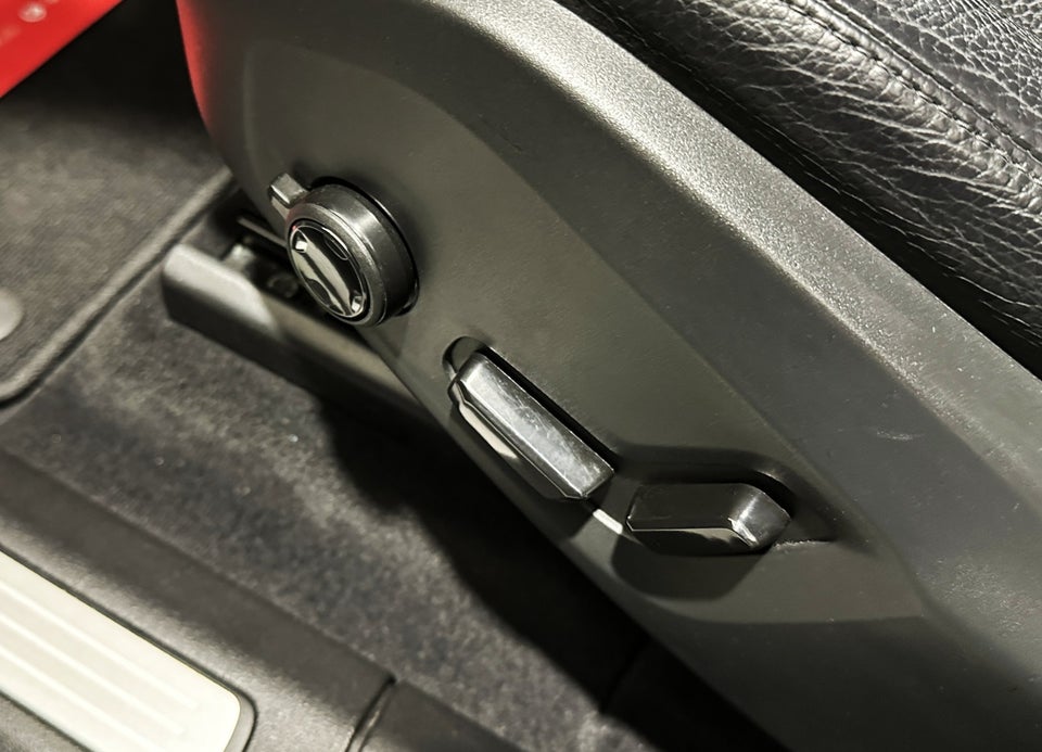 Volvo XC60 2,0 D4 200 Inscription aut. 5d