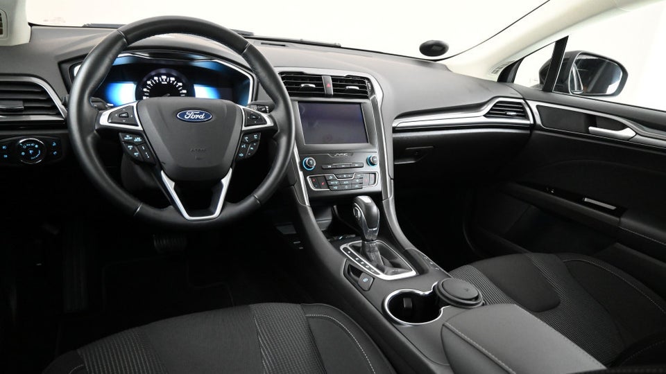 Ford Mondeo 2,0 HEV Titanium stc. CVT 5d