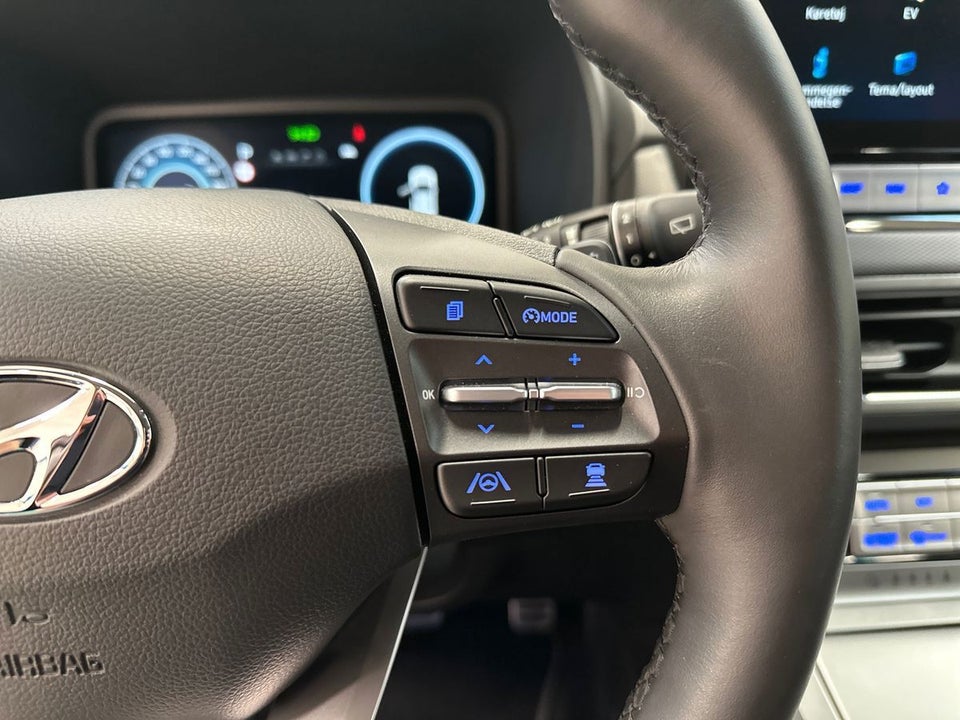 Hyundai Kona 64 EV Ultimate 5d