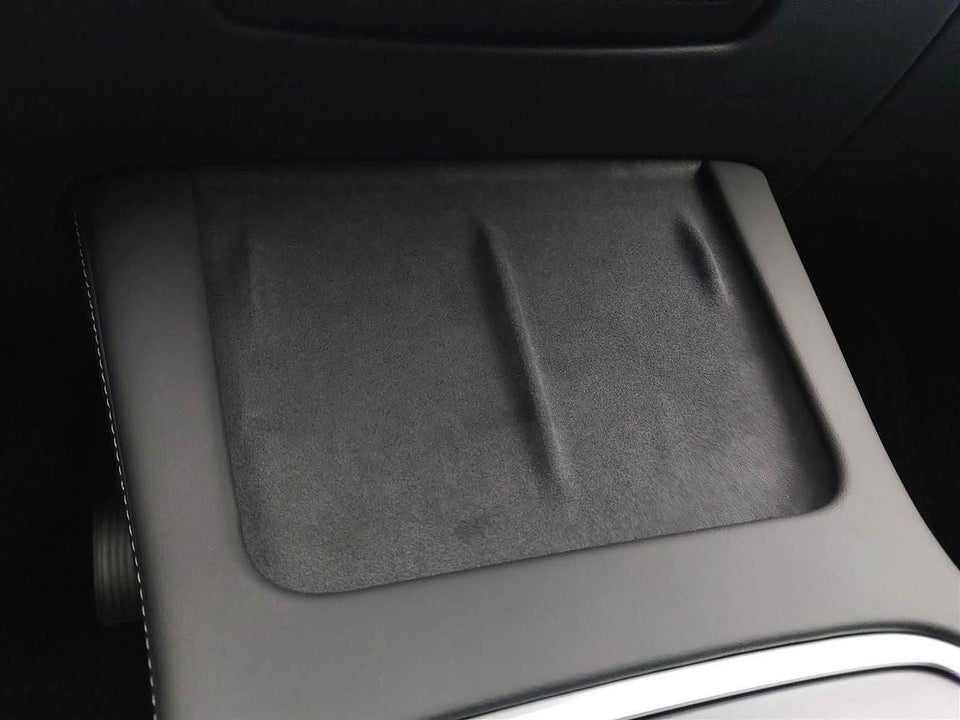 Tesla Model Y Long Range AWD 5d