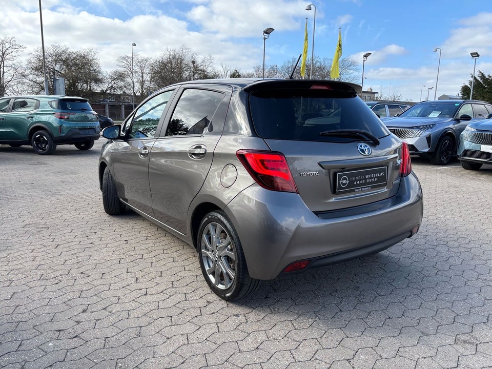 Toyota Yaris 1,5 Hybrid Delight e-CVT 5d