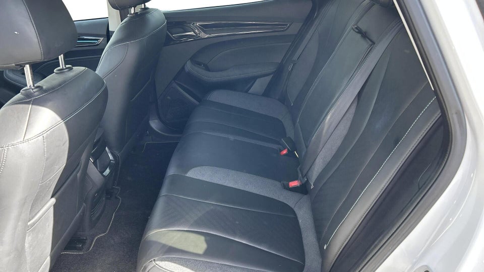 MG MG5 61 Luxury 5d