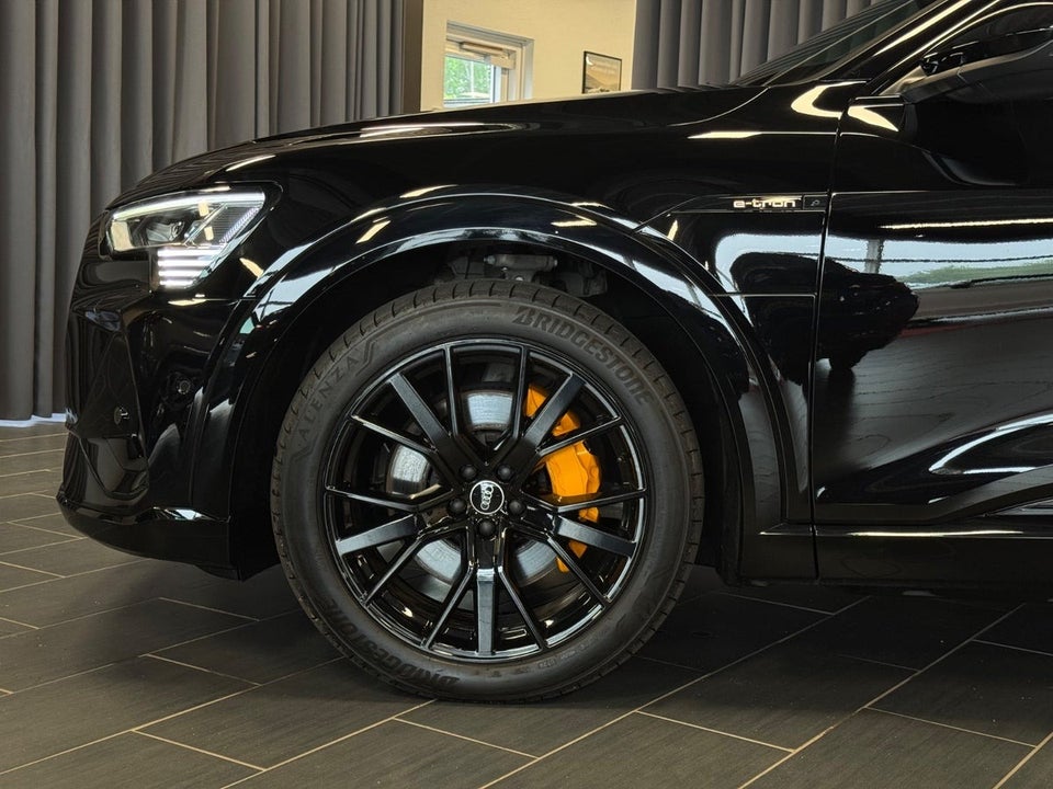 Audi e-tron 55 S-line quattro 5d
