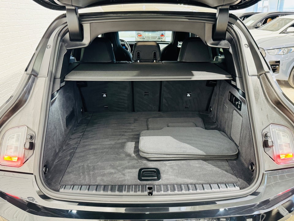 BMW iX xDrive40 Supercharged 5d