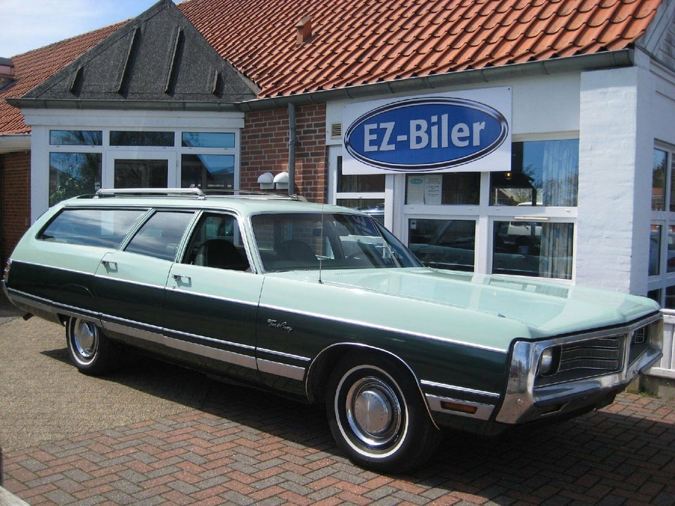 Chrysler New Yorker 7,2 Town & Country 5d