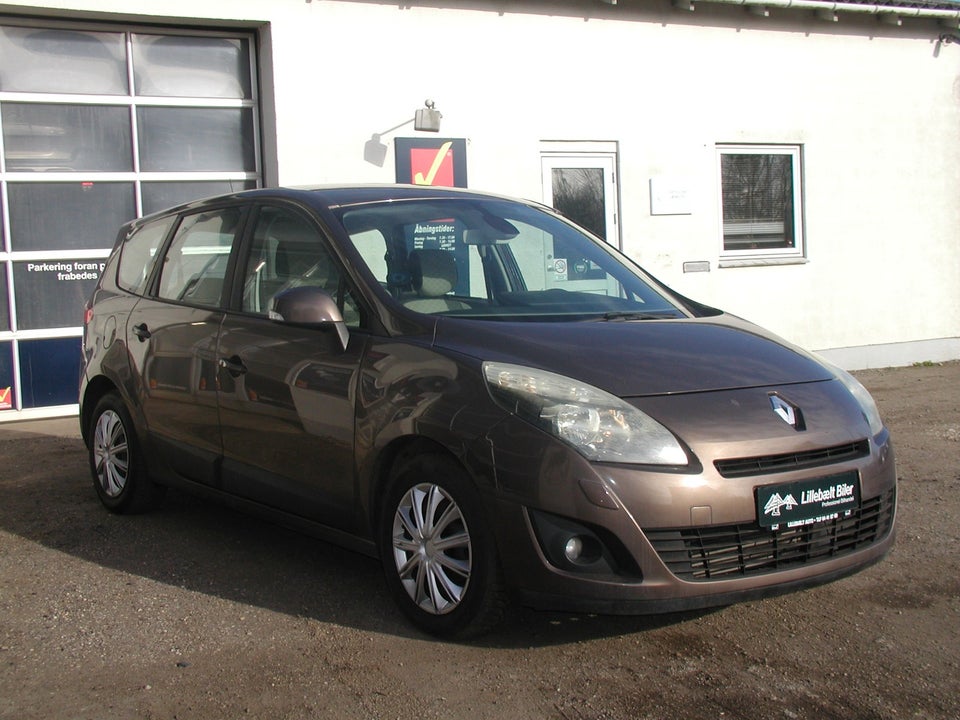 Renault Grand Scenic III 1,9 dCi 130 Dynamique 7prs 5d