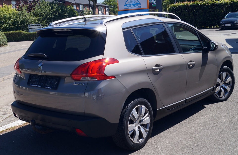 Peugeot 2008 1,2 VTi 82 Allure 5d