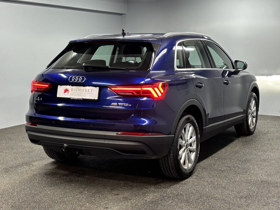 Audi Q3 45 TFSi e Attitude plus S-tr. 5d