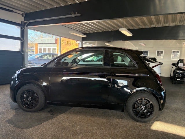 Fiat 500e 42 Icon 3+1 4d