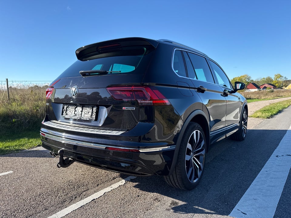 VW Tiguan 2,0 TSi 190 R-line DSG 4Motion Van 5d