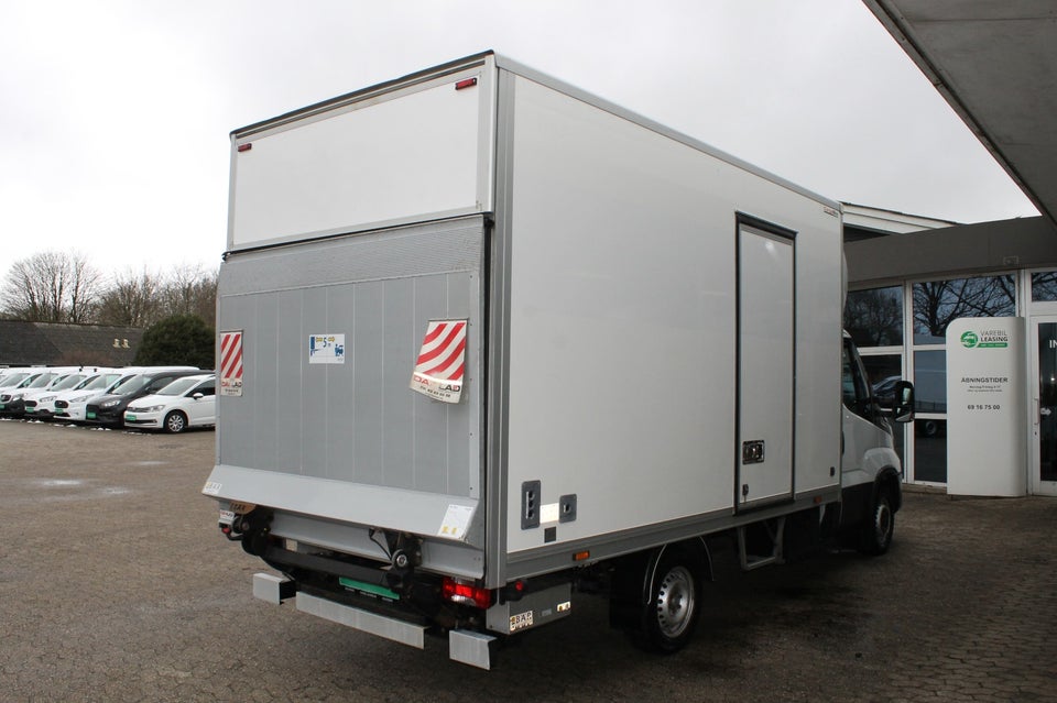 Iveco Daily 2,3 35S14 Alukasse m/lift AG8 2d