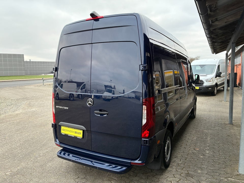 Mercedes Sprinter 215 2,0 CDi A2 Kassevogn aut. FWD