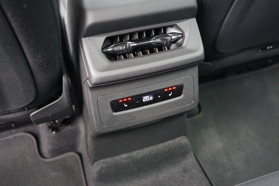 Audi Q6 e-tron Progress performance 5d