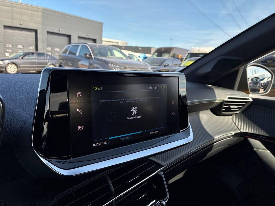 Peugeot e-208 50 GT 5d