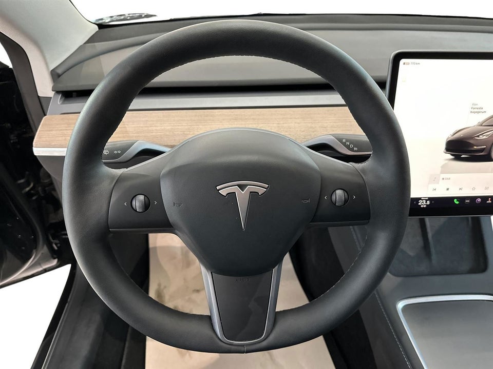 Tesla Model 3 Long Range RWD 4d