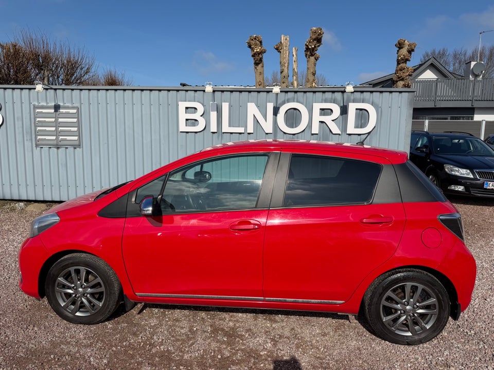 Toyota Yaris 1,3 VVT-i T2 Style 5d
