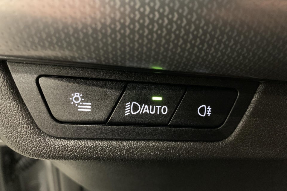 BMW iX1 eDrive20 Fully Charged 5d