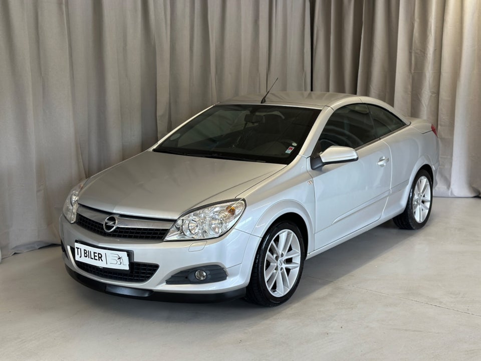 Opel Astra 1,8 16V Cosmo TwinTop 2d