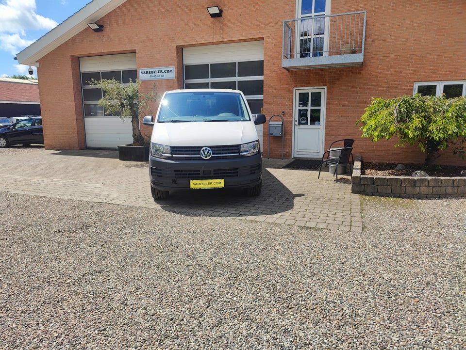 VW Transporter 2,0 TDi 150 Kassevogn DSG lang