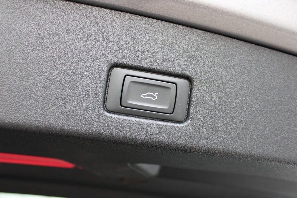 Audi Q4 e-tron 45 S-line 5d