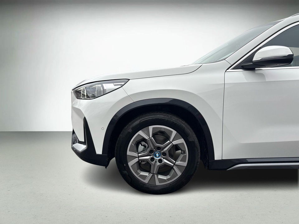 BMW iX1 eDrive20 X-Line 5d