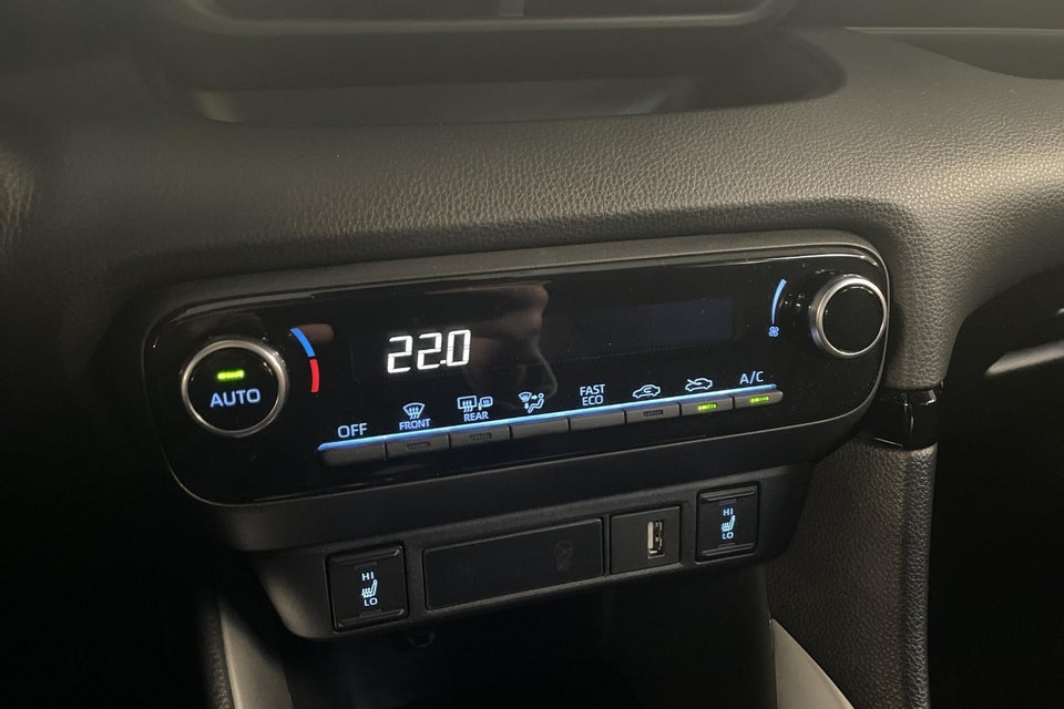 Toyota Yaris 1,5 Hybrid Active Tech e-CVT 5d