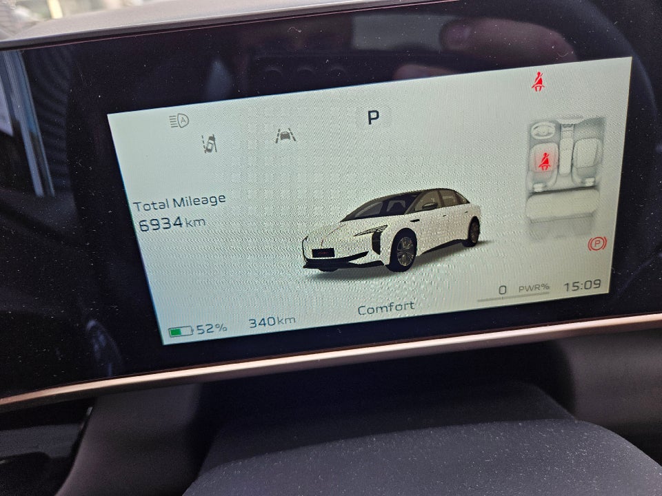 Hongqi EH7 111 Exclusive 4d