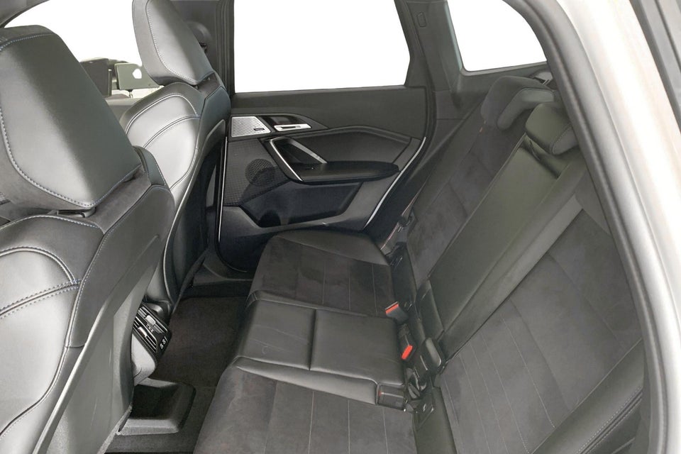 BMW iX1 eDrive20 M-Sport Pro 5d