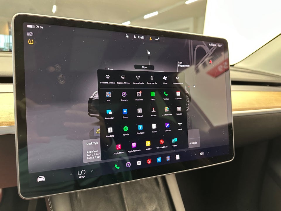 Tesla Model Y Long Range AWD 5d