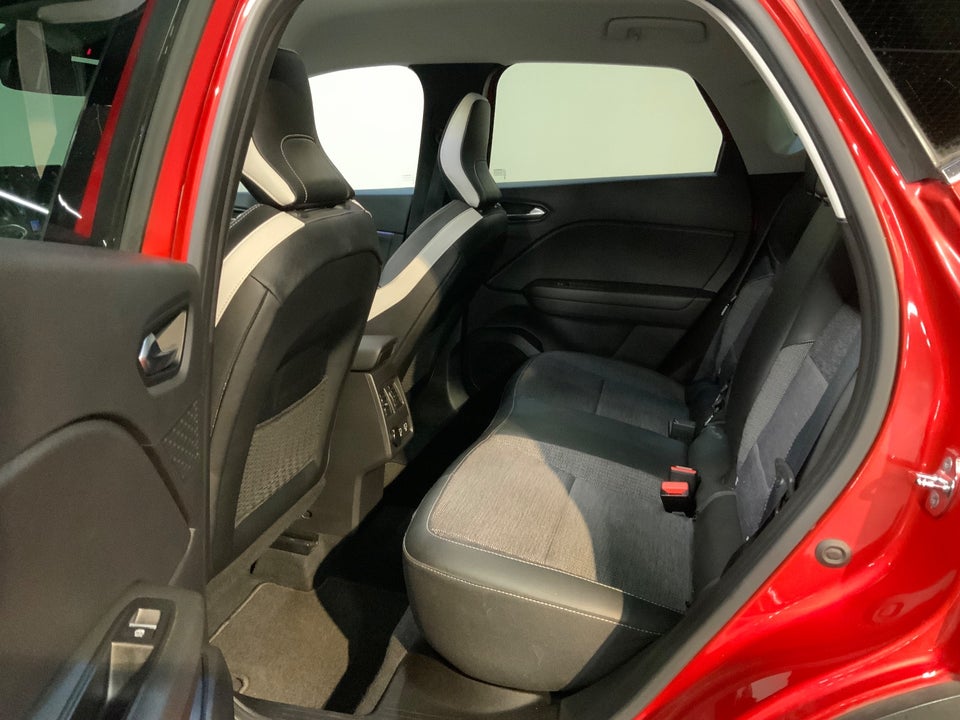 Renault Captur 1,6 E-Tech Intens 5d