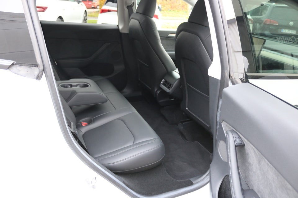 Tesla Model Y RWD 5d