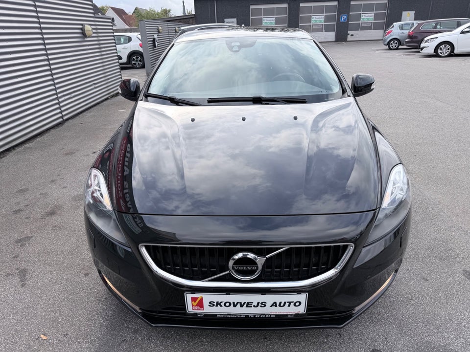 Volvo V40 2,0 D2 120 Kinetic 5d