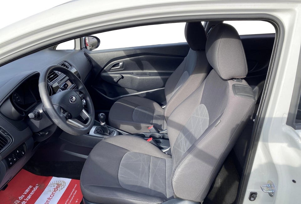 Kia Rio 1,2 CVVT Base 3d