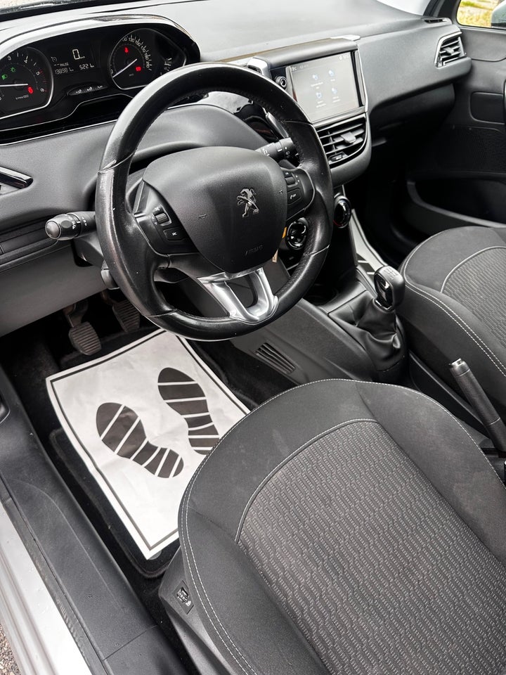 Peugeot 208 1,6 BlueHDi 100 Active 5d