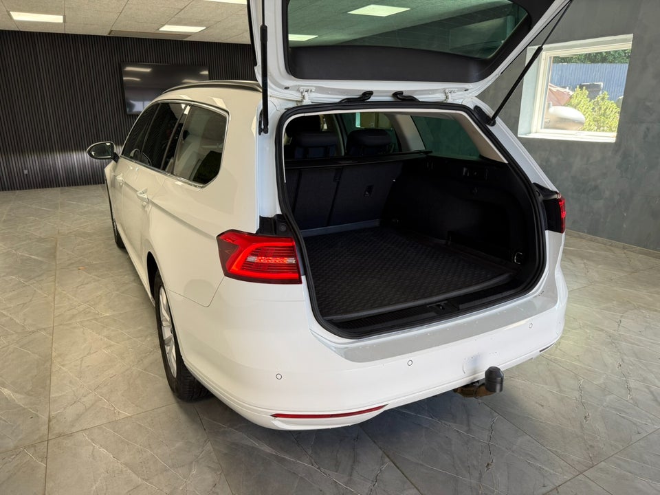 VW Passat 2,0 TDi 150 Business Variant DSG 5d