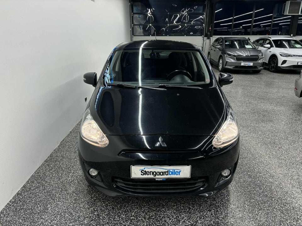 Mitsubishi Space Star 1,2 Black & White CVT 5d