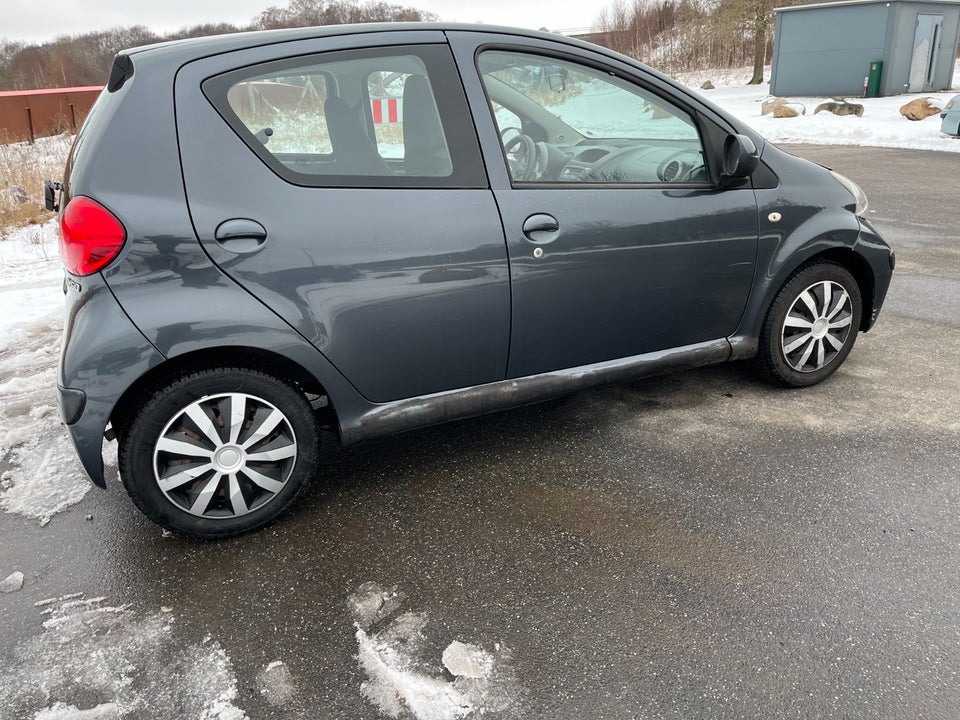 Toyota Aygo 1,0 Plus komfort 5d