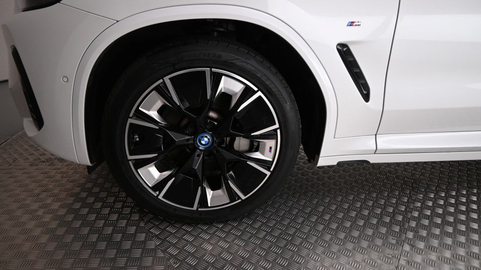 BMW iX3 Charged Plus M-Sport 5d