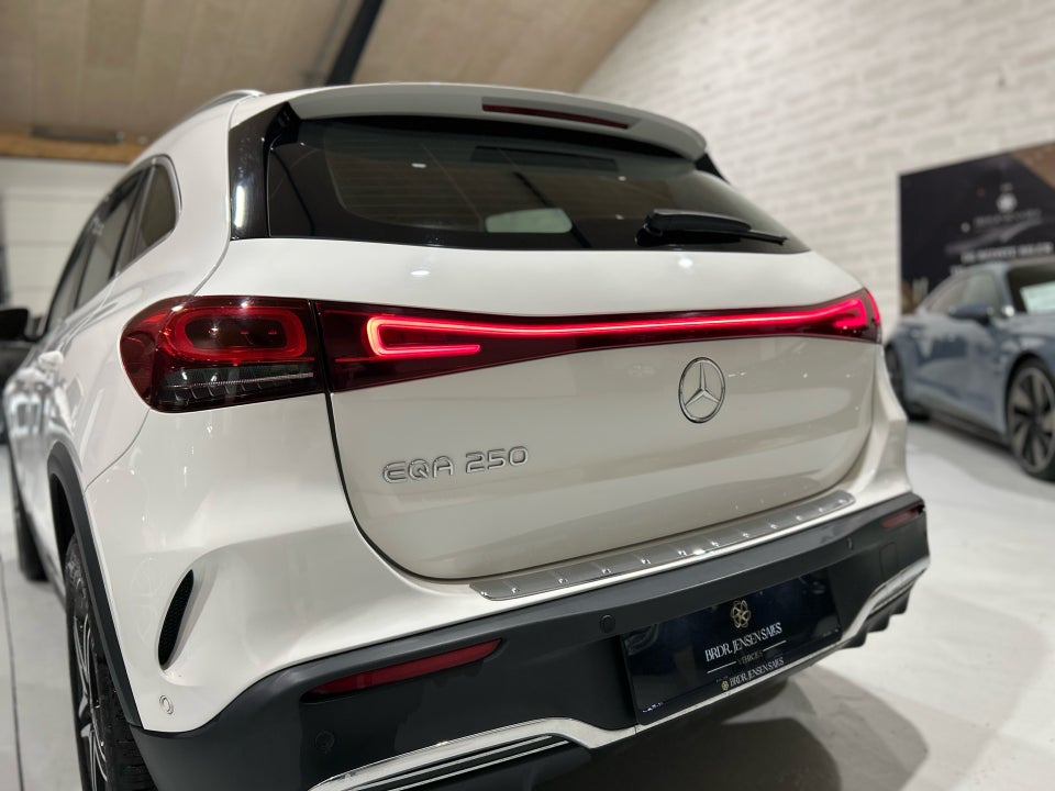 Mercedes EQA250 AMG Line 5d