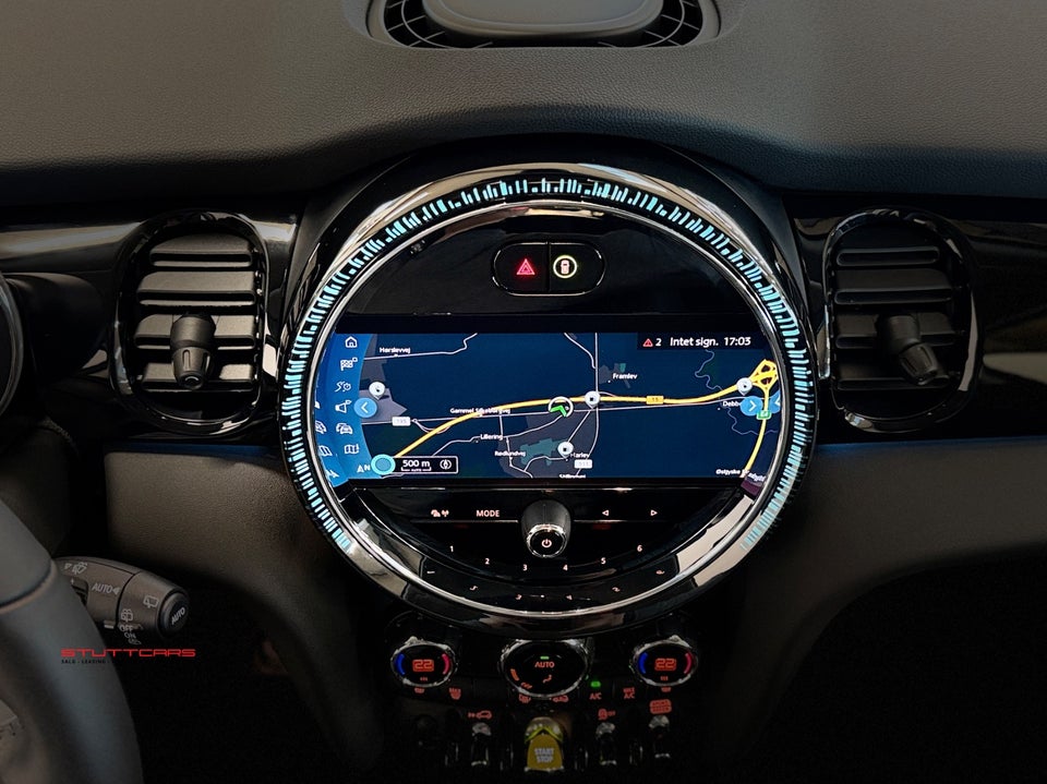 MINI Cooper SE Classic Trim 3d