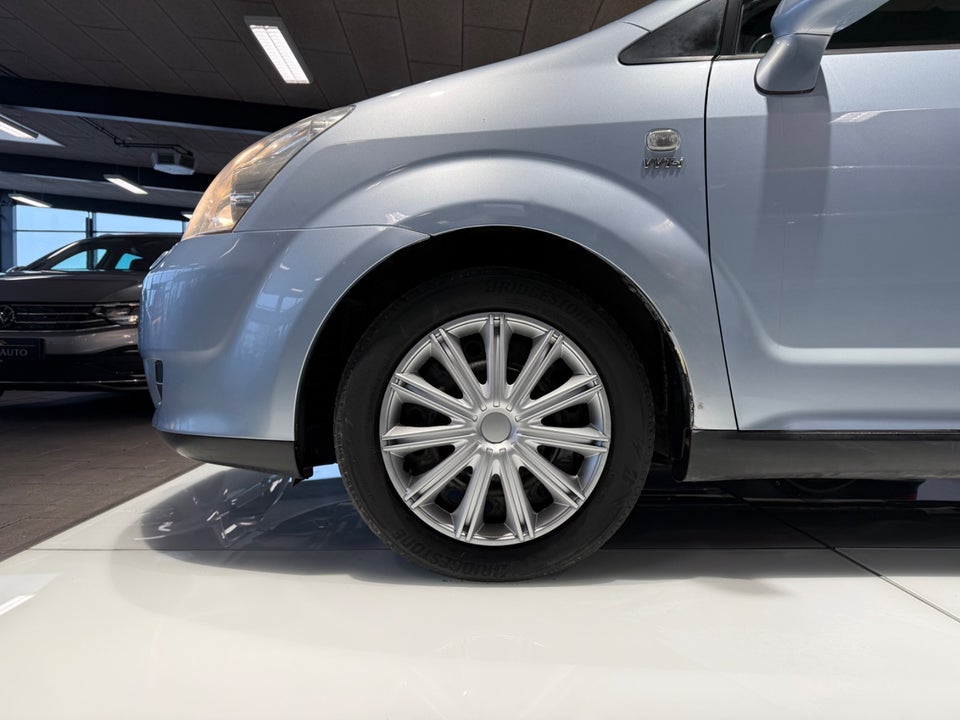 Toyota Corolla Verso 1,8 Terra MMT 7prs 5d