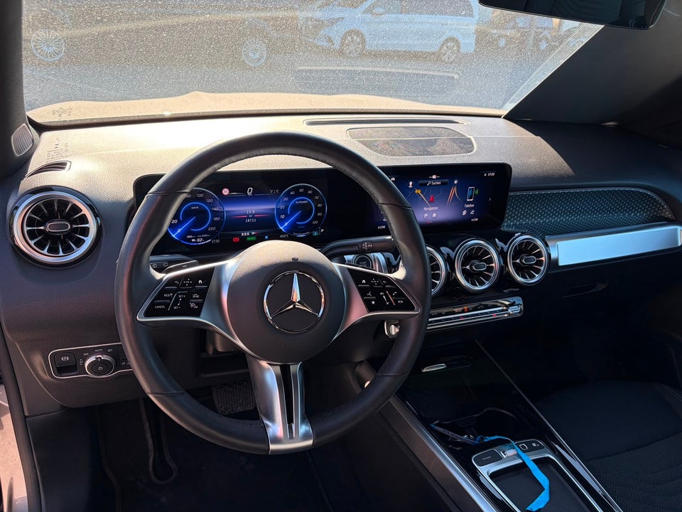 Mercedes EQB350 Progressive Advance Plus 4Matic 5d