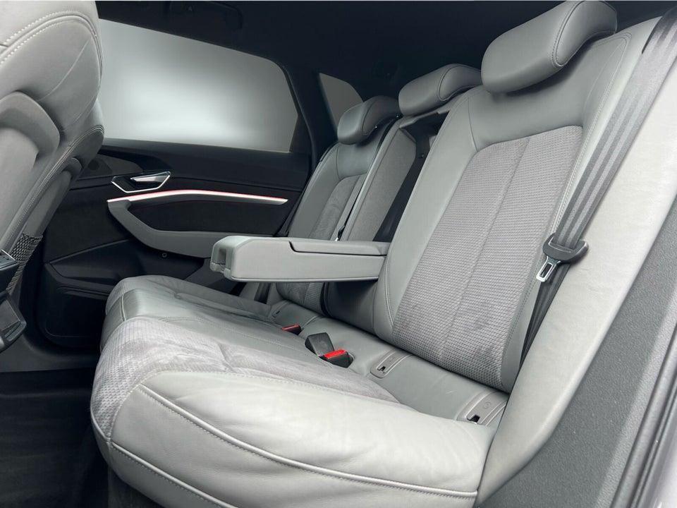 Audi e-tron 50 S-line quattro 5d