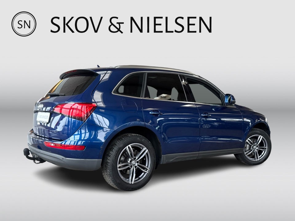 Audi Q5 2,0 TDi 177 S-line quattro S-tr. Van 5d