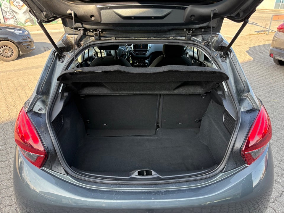 Peugeot 208 1,6 BlueHDi 100 Desire 5d