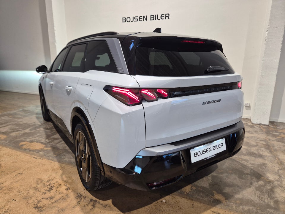 Peugeot e-5008 77 GT Pack 7prs 5d