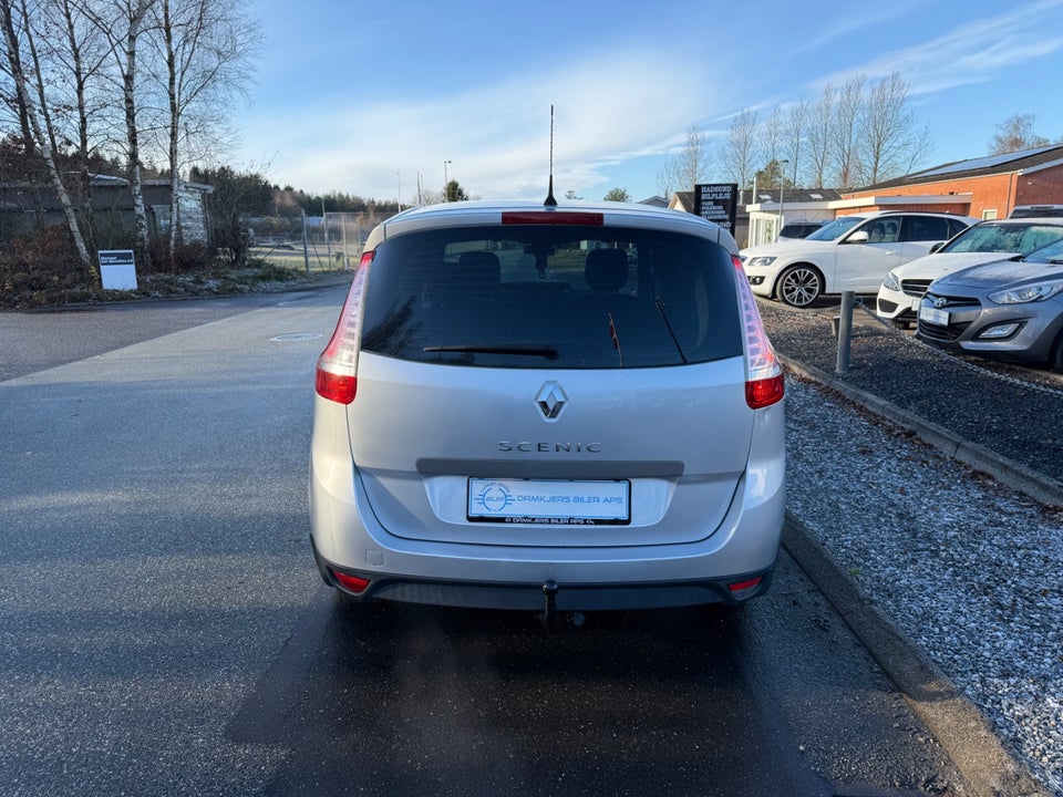 Renault Grand Scenic III 1,6 16V Expression 7prs 5d