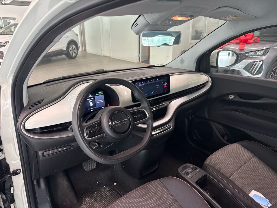 Fiat 500e 42 Icon 3d