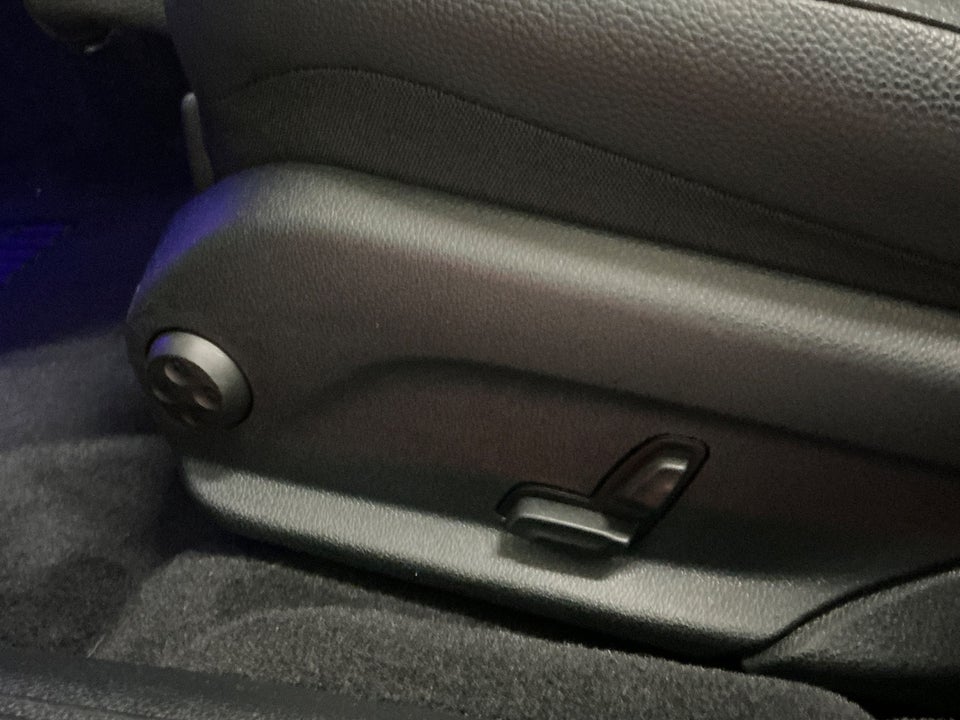 Mercedes E300 de 2,0 stc. aut. 4Matic 5d